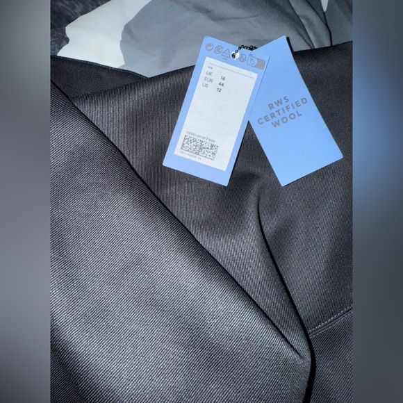 BNWT H&M Mugler wool draped dress size L - Picture 8 of 8